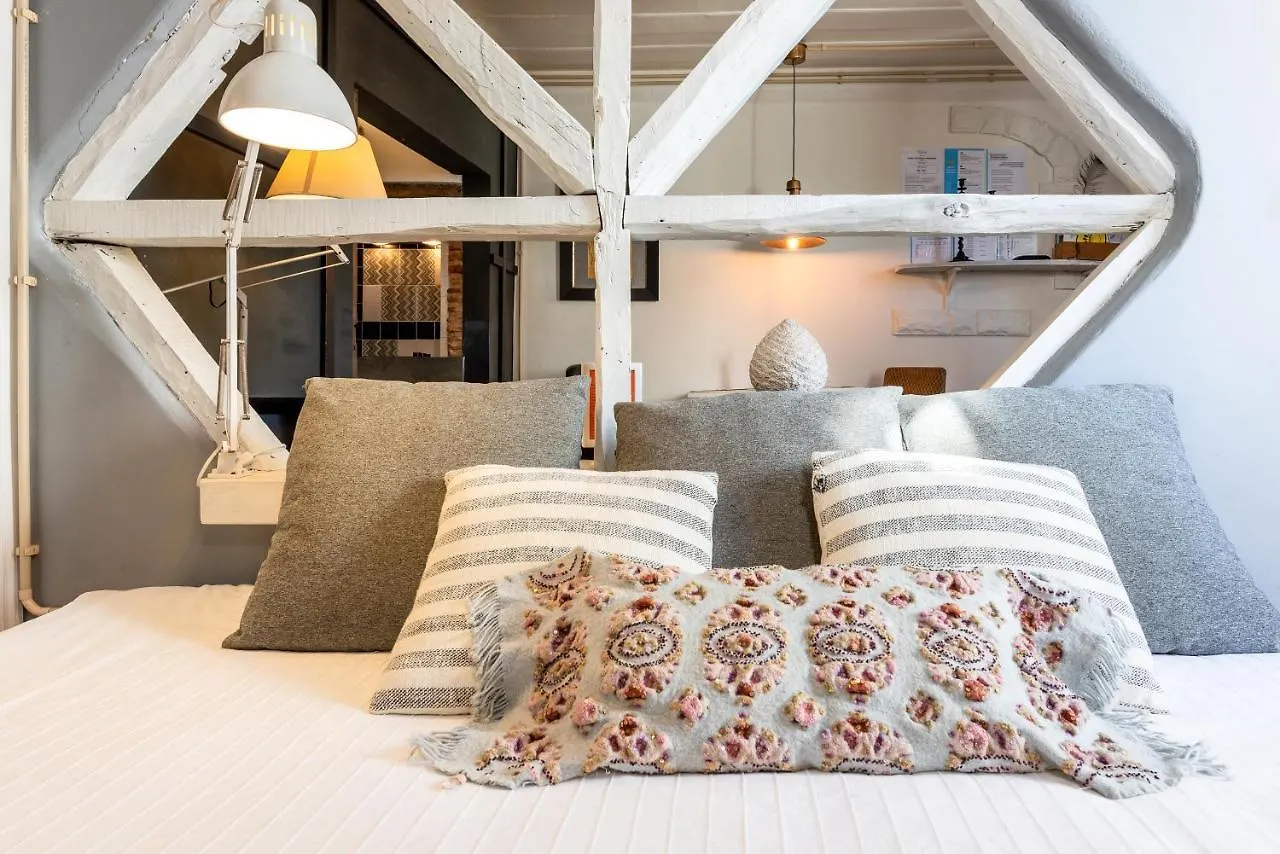 Bright Historical Apartment By Guestready Lisboa 0*, Lissabon
