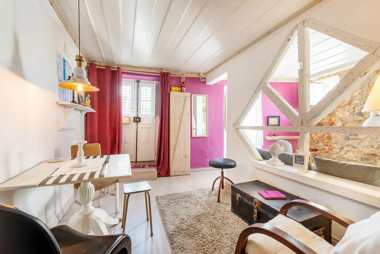 Bright Historical Apartment By Guestready Lisboa